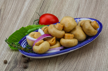 Pickled champignon