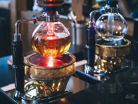 Syphon Coffee Maker in Cafe Restaurant