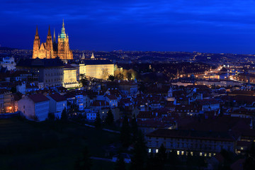 Fototapeta na wymiar Evening Prague City with the gothic Castle, Czech Republic