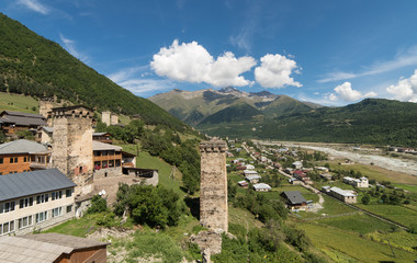 Fototapeta na wymiar Village and Svan towers in Mestia. Svaneti, Georgia