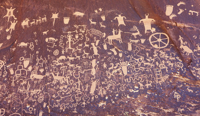 Petroglyphs on Newspaper Rock, Utah, USA.
