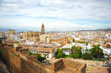 Fototapeta na wymiar Vista panorámica de Málaga desde la Alcazaba, España