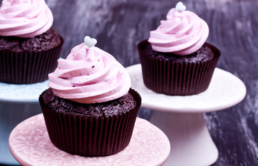 pink chocolate cupcakes