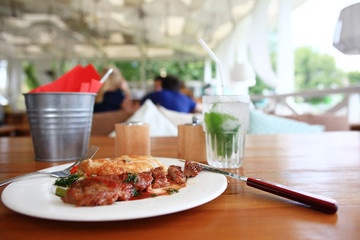 table setting in cafe