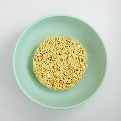 Instant noodle in green bowl that ready to cook. (2)
