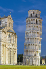 Fototapeta na wymiar falling tower in Pisa in Italy in twilight light