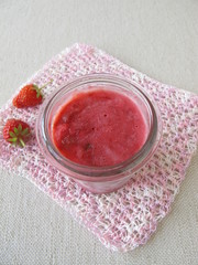 Selbst gemachtes Erdbeereis