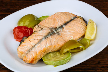 Salmon with grilled vegetables