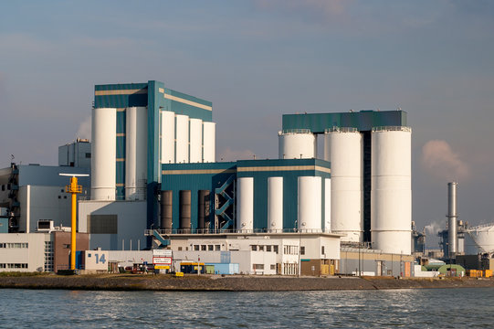 Chemical industry Petroleumhaven, Port of Rotterdam, Netherlands
