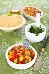 Couscous, Gemüse, Kräuter