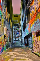 Afwasbaar Fotobehang Graffiti Zicht op kleurrijke graffitikunstwerken op Hosier Lane in Melbourne