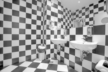 black and white bathroom