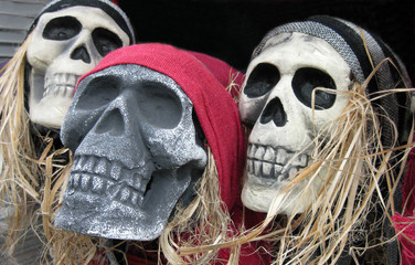 Obraz na płótnie Canvas Scary pirate skeleton head decorations for Halloween.