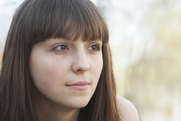 Девушка задумчивая 