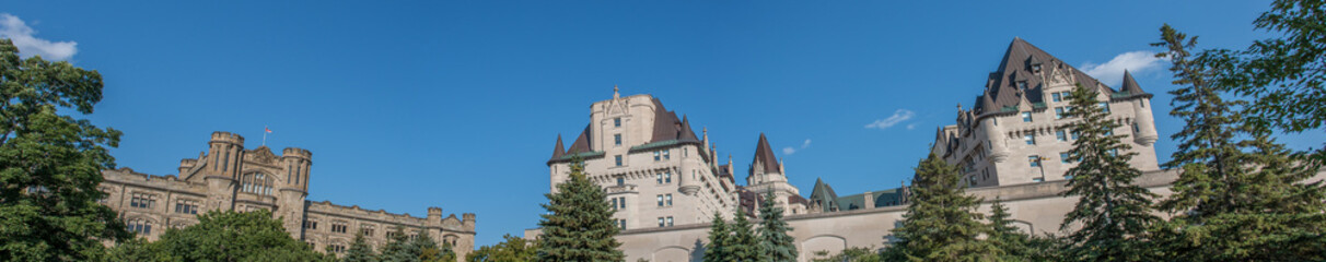 Fototapeta premium Connaught Building and Ottawa Lockstation at Rideau Canal (Canal Rideau) on Parliament Hill Ottawa Ontario Canada
