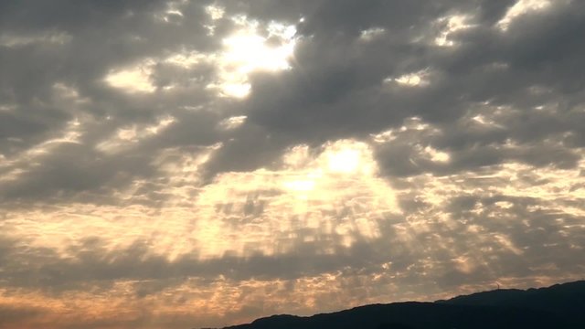 sunlight cloud time-lapse jacob's ladder