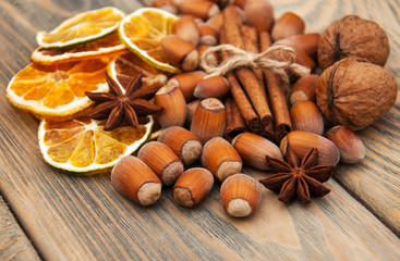 Obraz na płótnie Canvas Spices and dried oranges