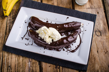 Bananas in chocolate