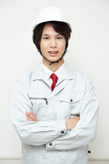 作業服を着た男性