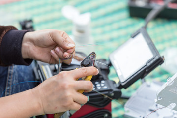 fiber optic fusion splicer in field