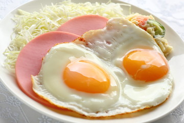 目玉焼き
