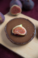 Schokoladen Tarte mit Feigen