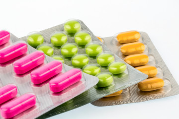 Bunte Tabletten in Blisterpackung,