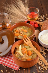 Penne rigate with carrots and cereals
