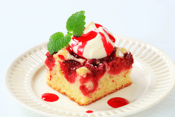 raspberry sponge cake