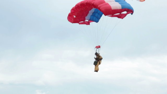Firefighter fireman smoke jumper parachute landing P HD 1508