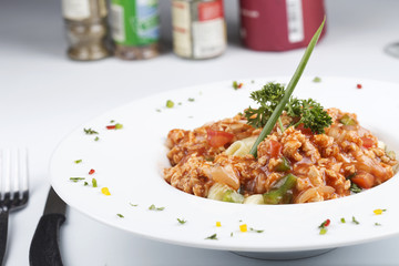 Macaroni with tomato chicken sauce