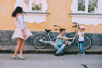 family bike tours Double