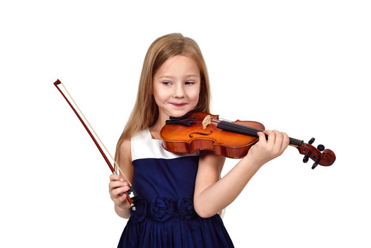 girl playing violin