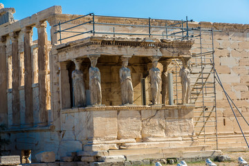 Obraz premium Erechtheum temple ruins on the Acropolis in Athens