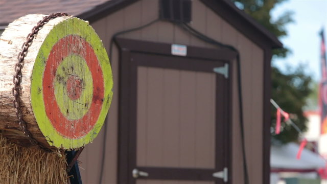 Lumberjack axe throwing competition bullseye HD