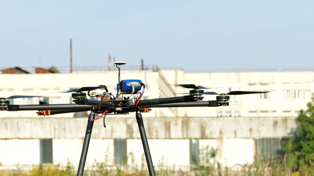 
Drone flies in air.4K 3840x2160
