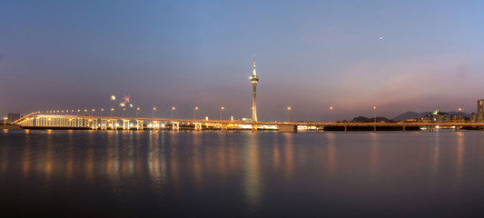 Fototapeta premium The old Macau-Taipa Bridge and Macau tower