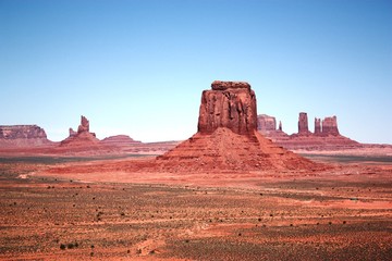 Fototapeta na wymiar View from the Artist Point Overlook to East Mitten Butte and West Mitten Butte in Monument Valley, Utah USA