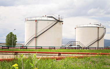 Refinery, oil tank farm, gasoline storage tank, crude oil. Storage and handling of liquid...