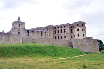 Fototapeta na wymiar ruiny zamku 
