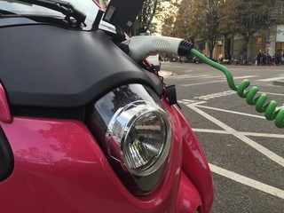 voiture auto partage charge &eacute;lectrique