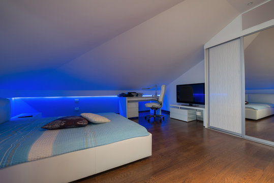 Bedroom In Luxury Loft Apartment - Ambient Low Light