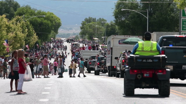 Parade rural kids collecting candy P HD 1210