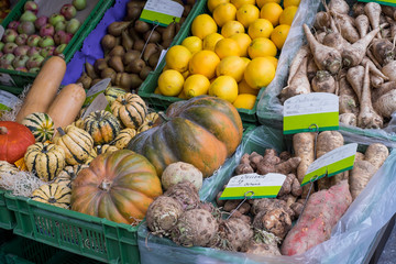 Gemüse und Früchte auf dem Markt