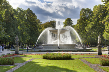 Fototapeta premium Fountain in the Saski City Garden, Warsaw, Poland