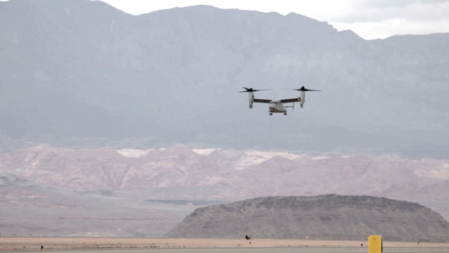 Aircraft rotory V22 Osprey approach to land P HD 9430