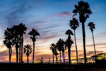 Santa Monica at sunset, Los Angeles - obrazy, fototapety, plakaty