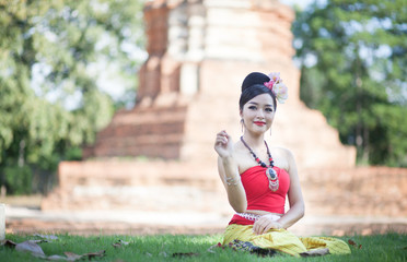 Fototapeta premium asian women in traditional costume of thailand southeast asia