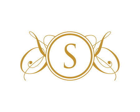 S Luxury Royal Elegant Logo