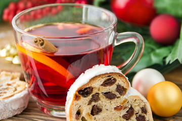 Glühwein und Christstollen